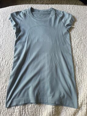 Lululemon Light Blue Women's Seamless Short-Sleeve Top
